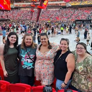 Meet your Posher, Ashley